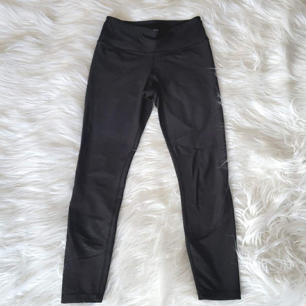 Soul Cycle black cropped leggings size S